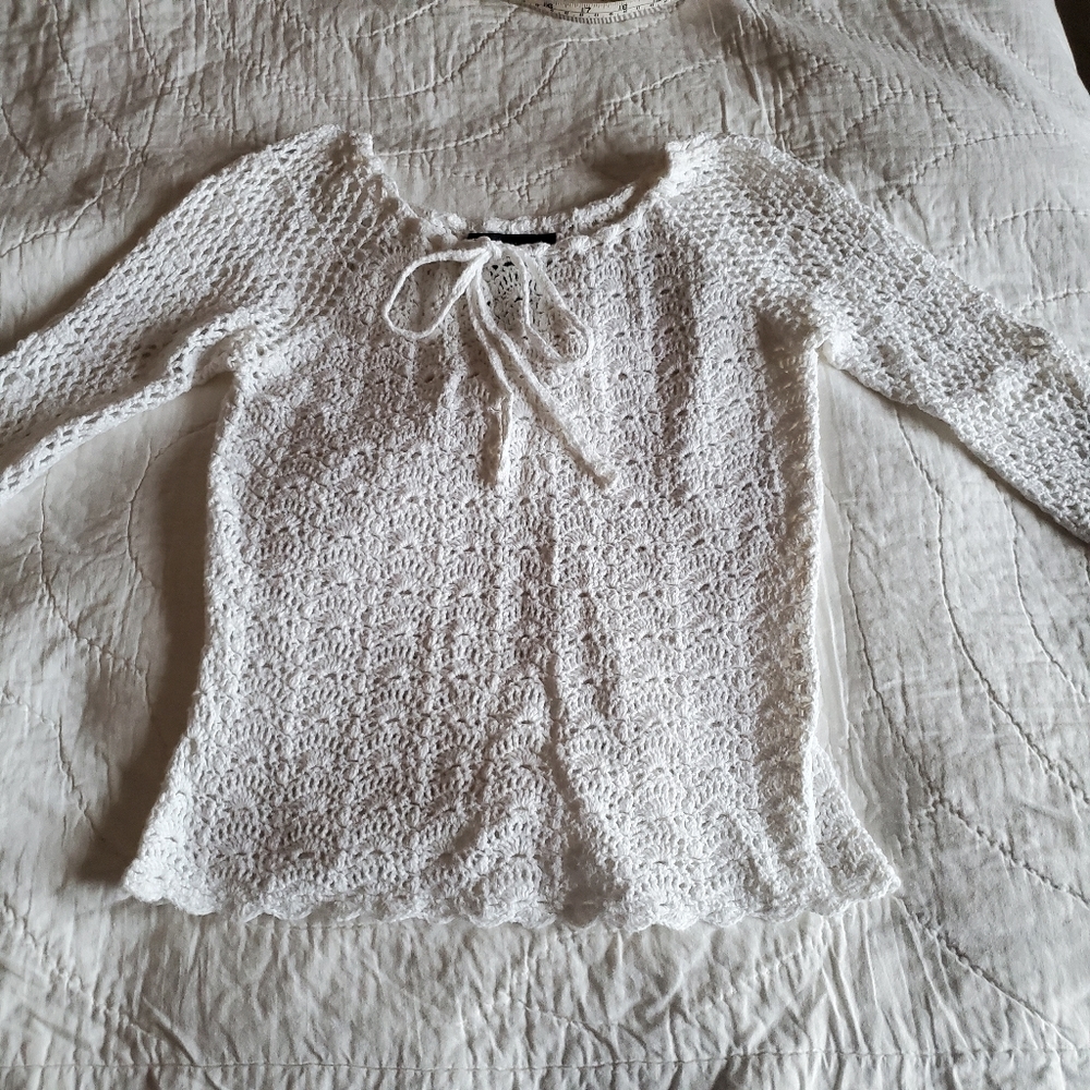 no boundaries crochet long-sleeve white blouse